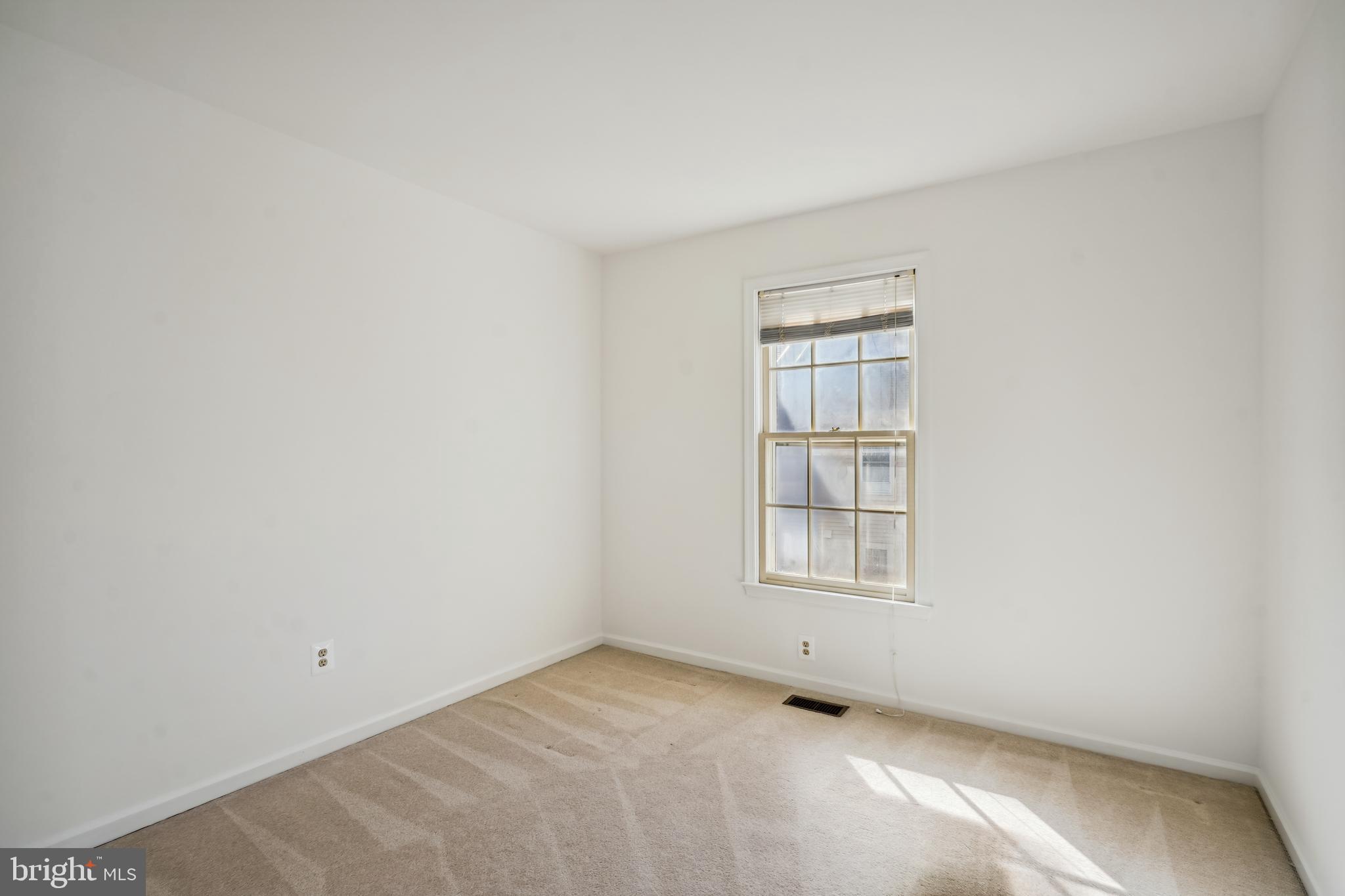 3800 Inverness Road Fairfax, VA 22033 - Photo 23 of 43 2nd Bedroom