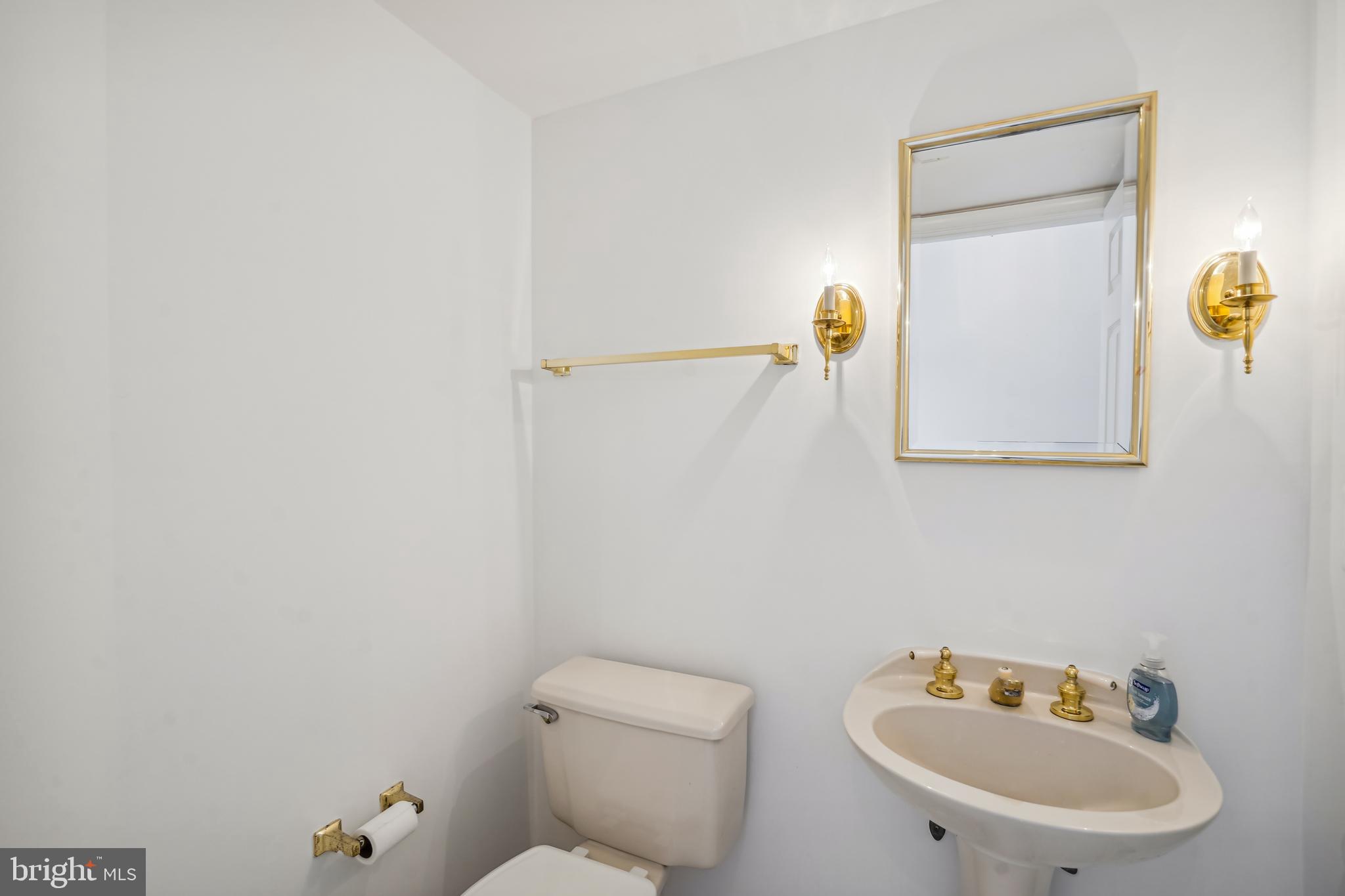 3800 Inverness Road Fairfax, VA 22033 - Photo 33 of 43 Half Bath on Lower Level