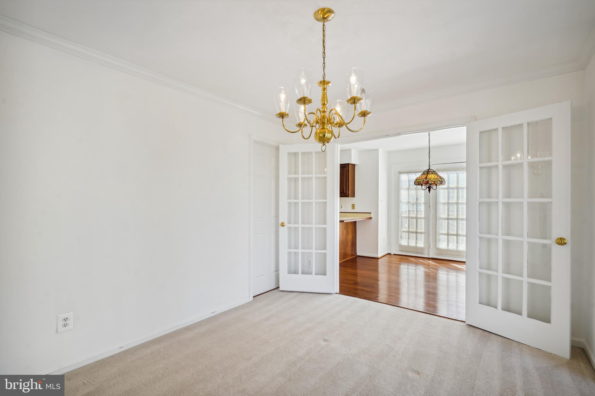 From Dining to Kitchen