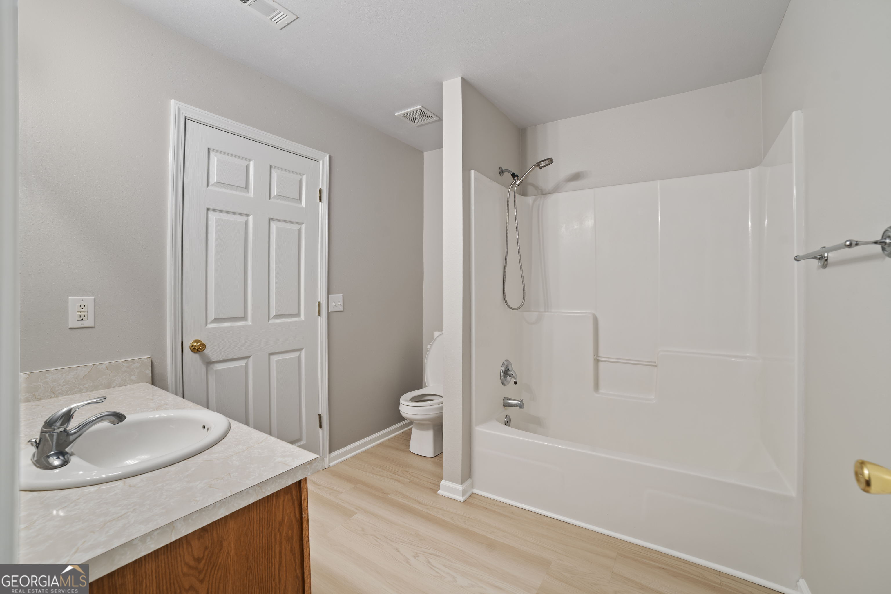 2116 Dot Harvey Road Jakin, GA 39861 - Photo 16 of 36 Second full bath in hallway also connected to bedroom 2