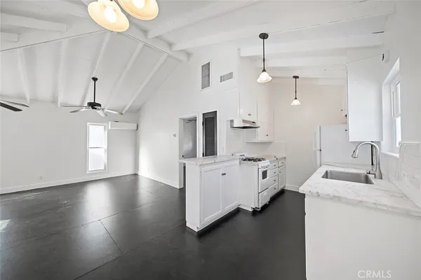 $7,900 | 435 Dahlia Avenue, Corona del Mar, CA 92625