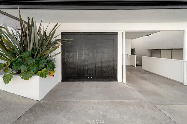 $8,900 | 435 Dahlia Avenue, Corona del Mar, CA 92625