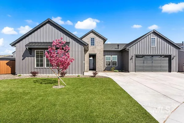 $935,000 | 3821 North San Carlos Place, Star, ID 83669