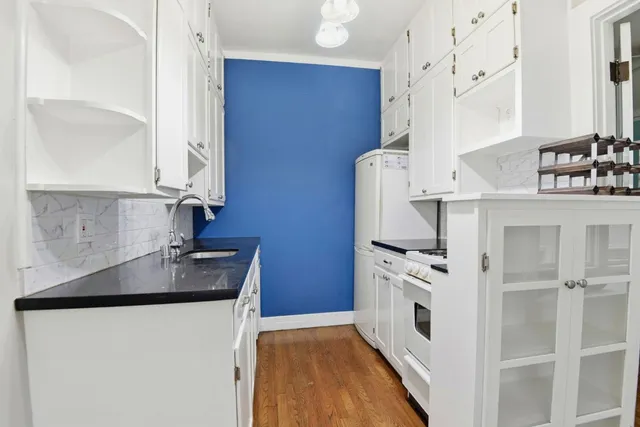 $1,215 | 2121 James M Wood Boulevard, Unit 322, Los Angeles, CA 90006