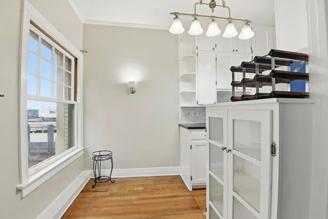 $1,215 | 2121 James M Wood Boulevard, Unit 322, Los Angeles, CA 90006