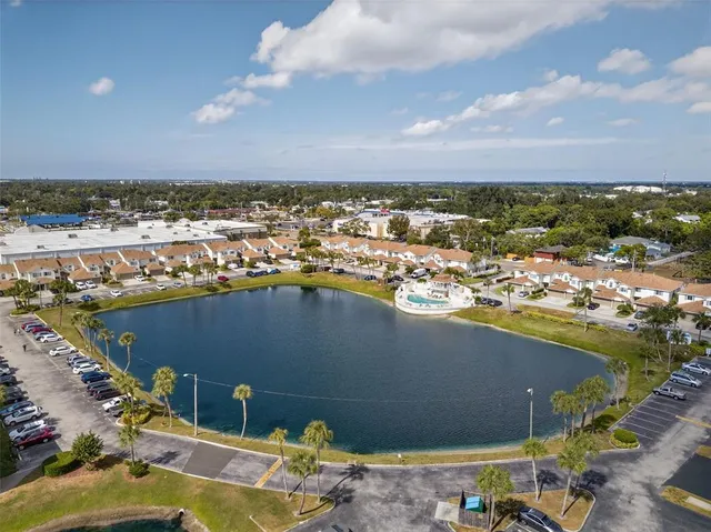 $349,900 | 6400 46th Avenue North, Unit 36, Kenneth City, FL 33709