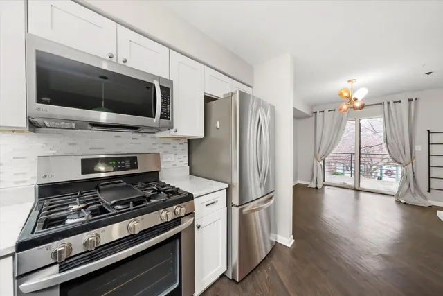 $525,000 | 2208 West Diversey Avenue, Unit S, Chicago, IL 60647