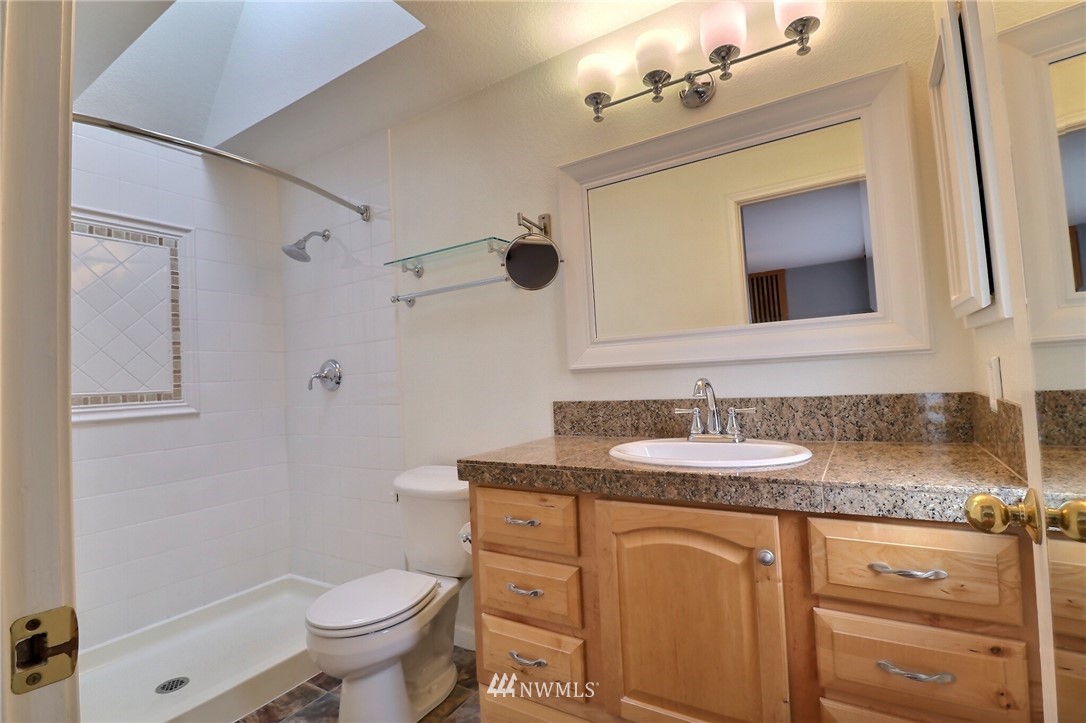 14025 Southeast 159th Place Renton, WA 98058 - Photo 22 of 35 Gallery Image 22