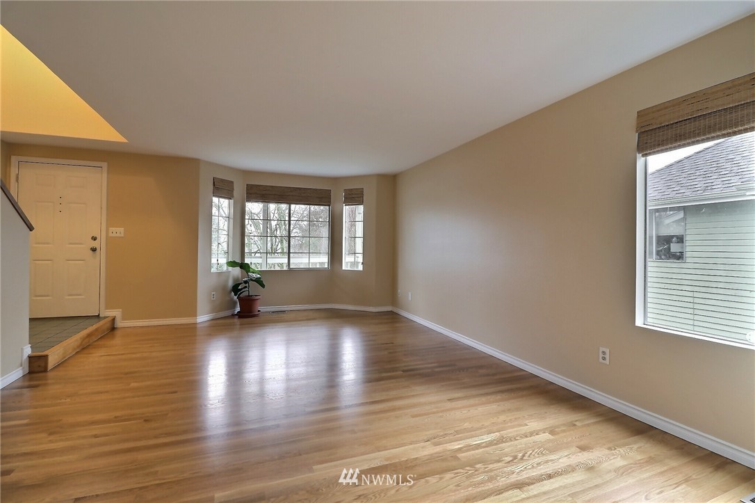 14025 Southeast 159th Place Renton, WA 98058 - Photo 9 of 35 Gallery Image 9