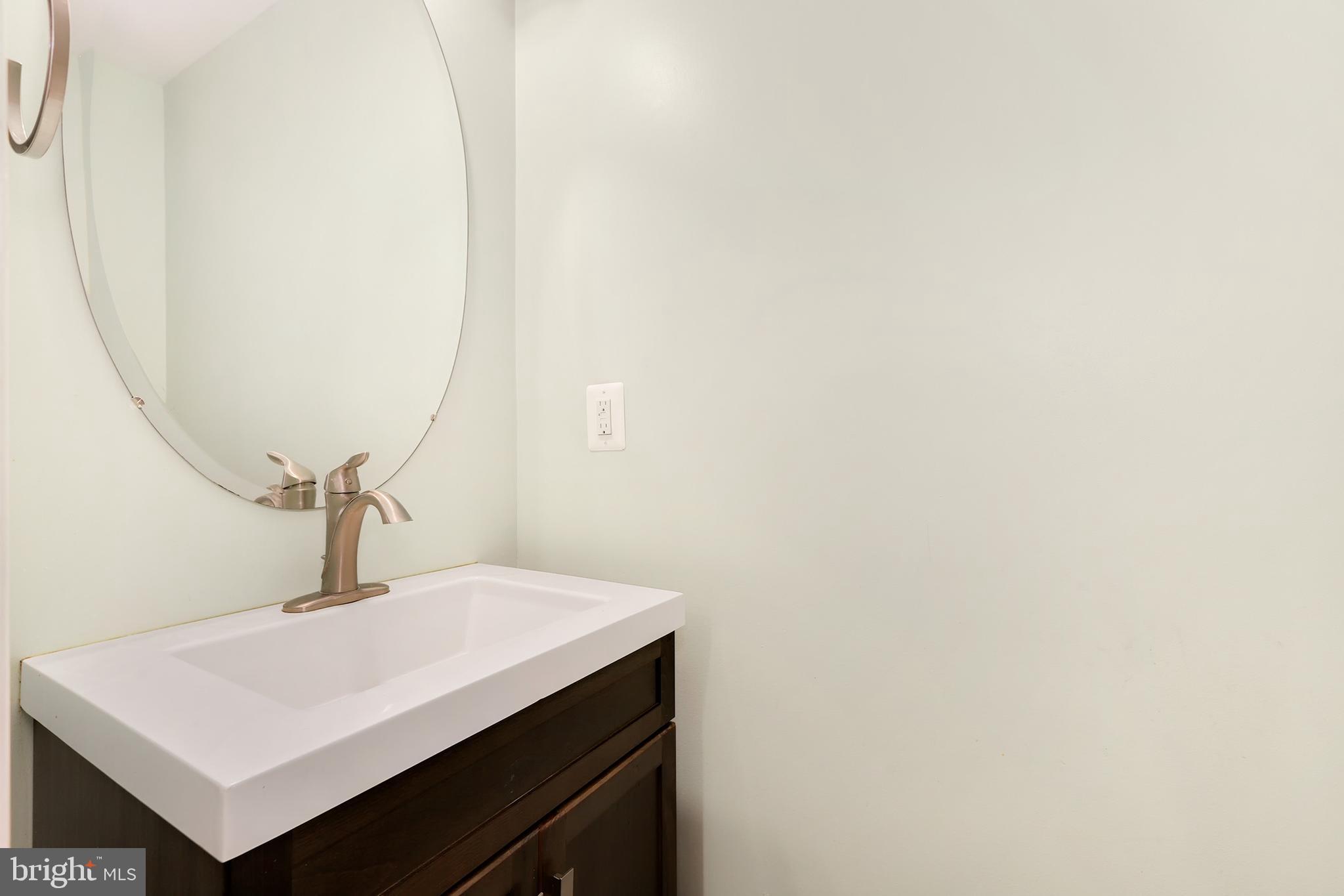 12564 Rock Ridge Road Herndon, VA 20170 - Photo 15 of 42 Gallery Image 15