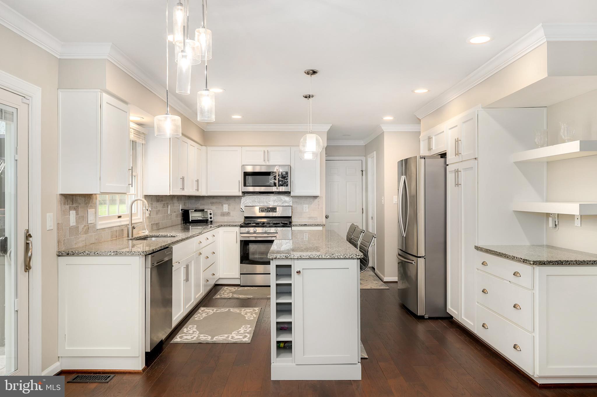 12564 Rock Ridge Road Herndon, VA 20170 - Photo 3 of 42 Gallery Image 3