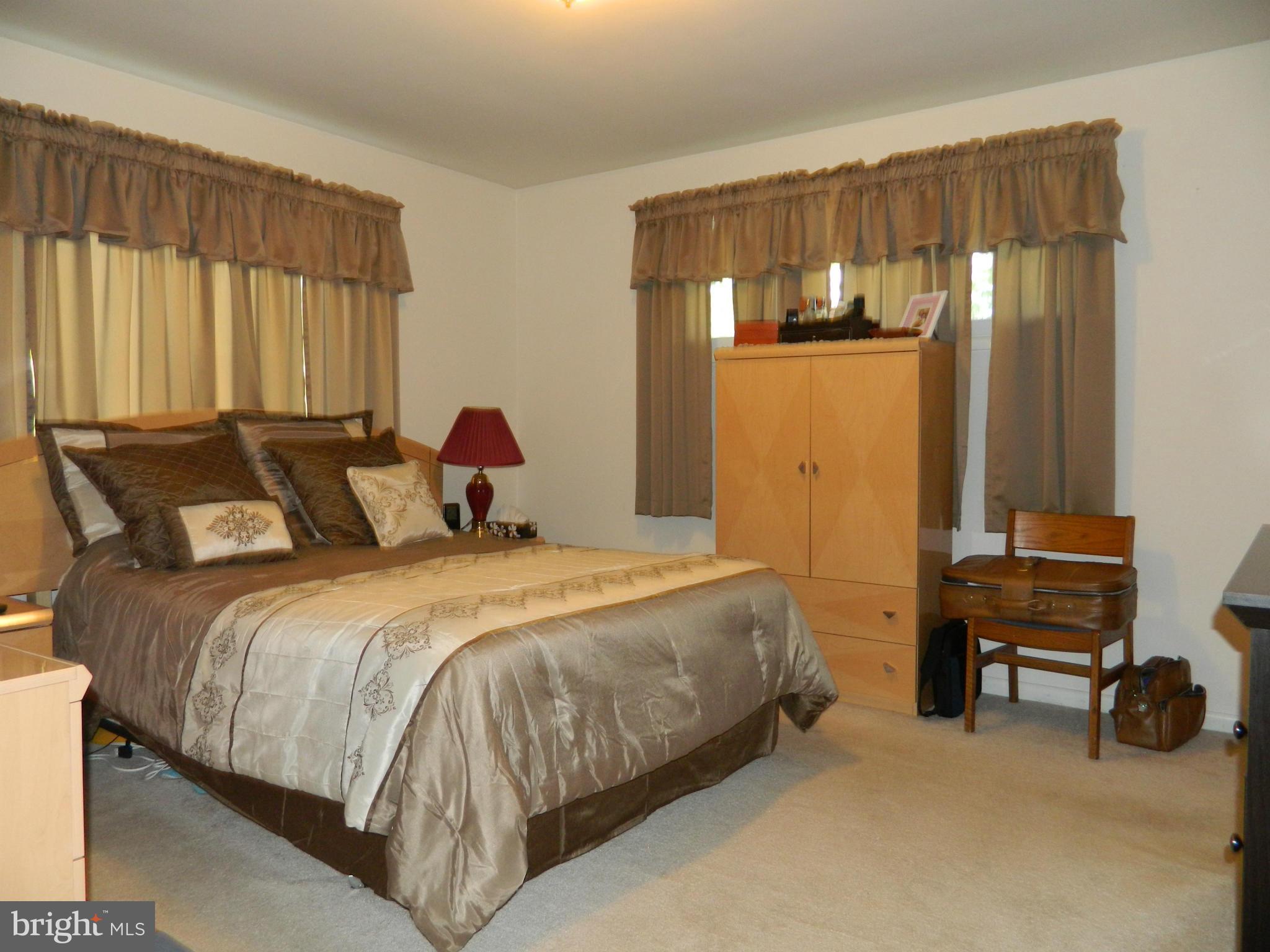 408 Nottingham Road Baltimore, MD 21229 - Photo 14 of 30 Bedroom (Master)