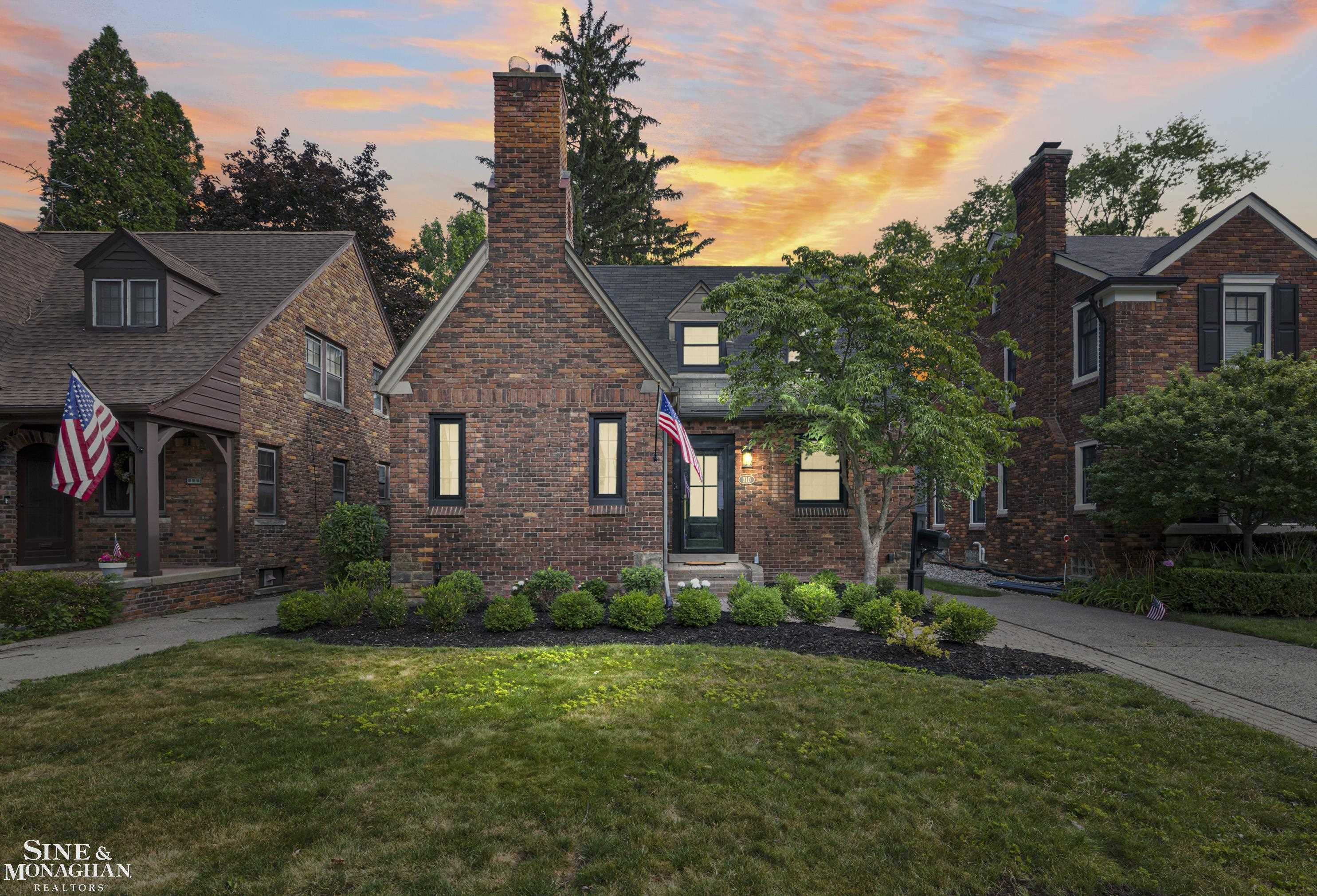 310 Moran Road Grosse Pointe Farms, MI 48236 - Photo 1 of 47