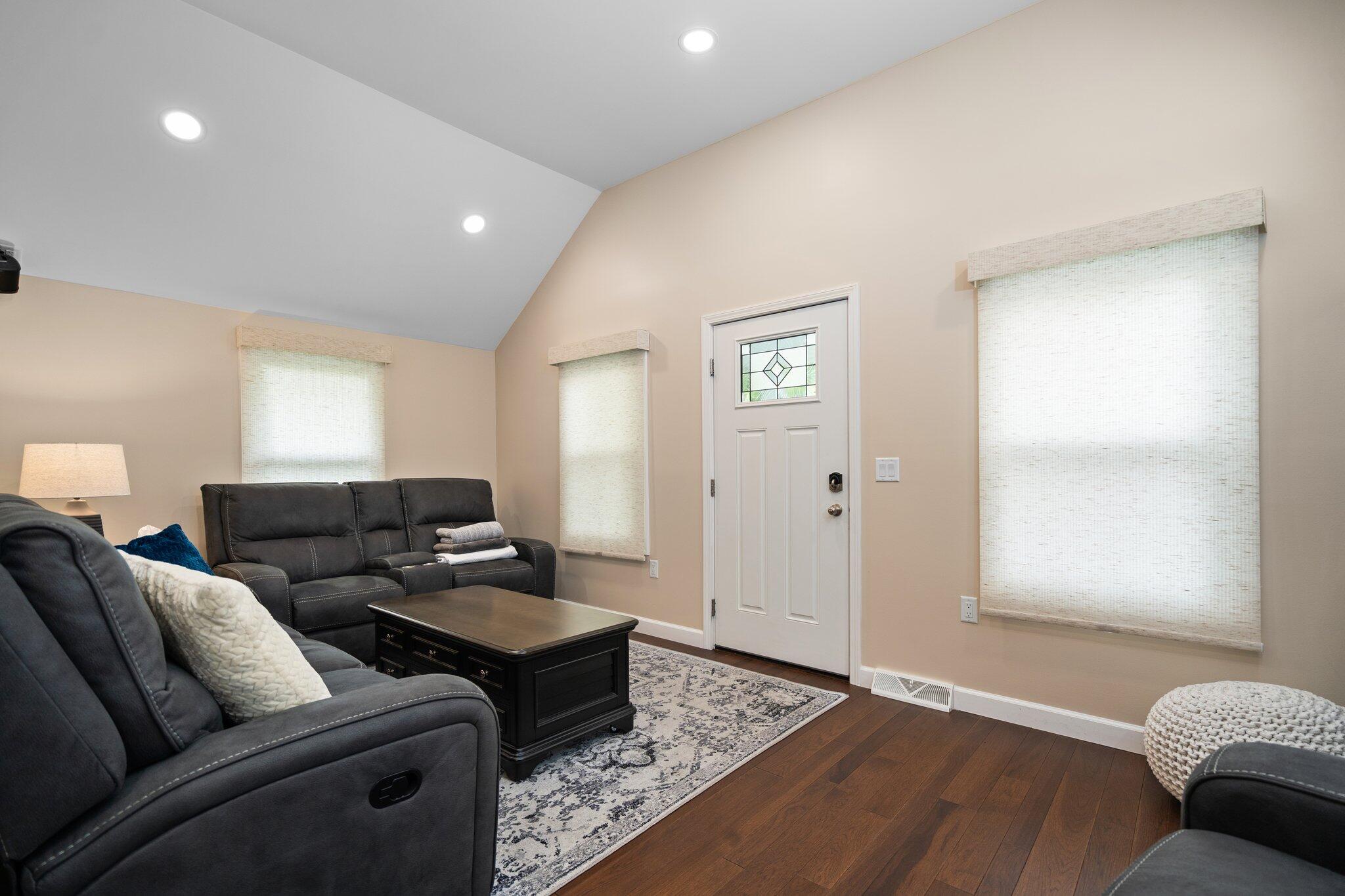3334 Platt Road Ann Arbor, MI 48108 - Photo 11 of 29 26-web-or-mls-ES_00759