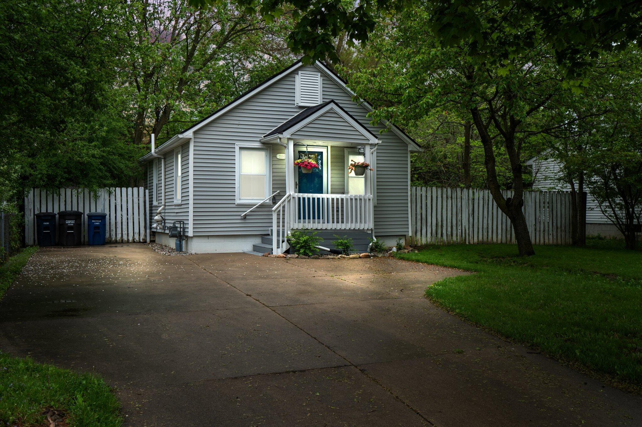 3334 Platt Road Ann Arbor, MI 48108 - Photo 3 of 29 42-web-or-mls-ES_00810