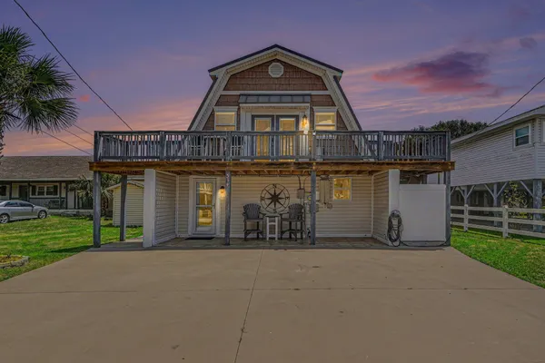 $585,000 | 314 26th Avenue North, North Myrtle Beach, SC 29582