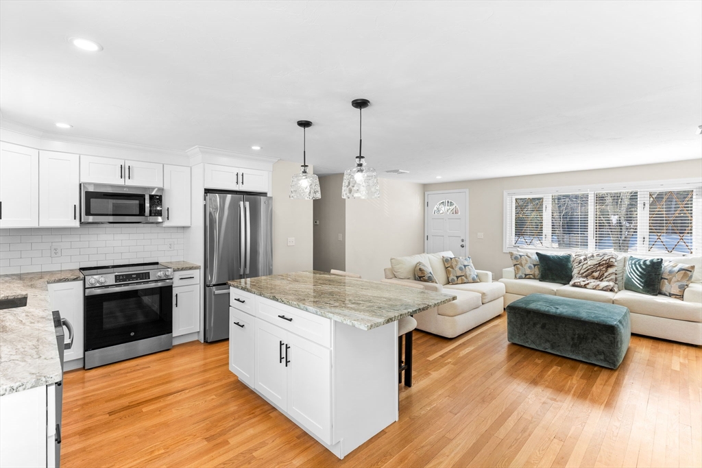 8 Dianthus Road Holbrook, MA 02343 - Photo 10 of 42 Gallery Image 10