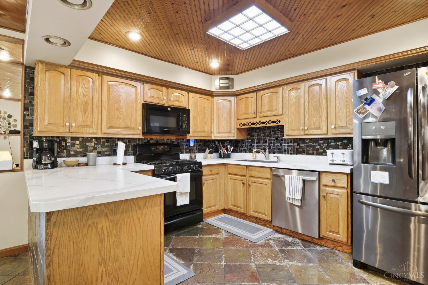 4831 Klatte Road Cincinnati, OH 45244 - Photo 7 of 44