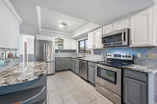 $394,999 | 3404 Andover Drive, Bedford, TX 76021