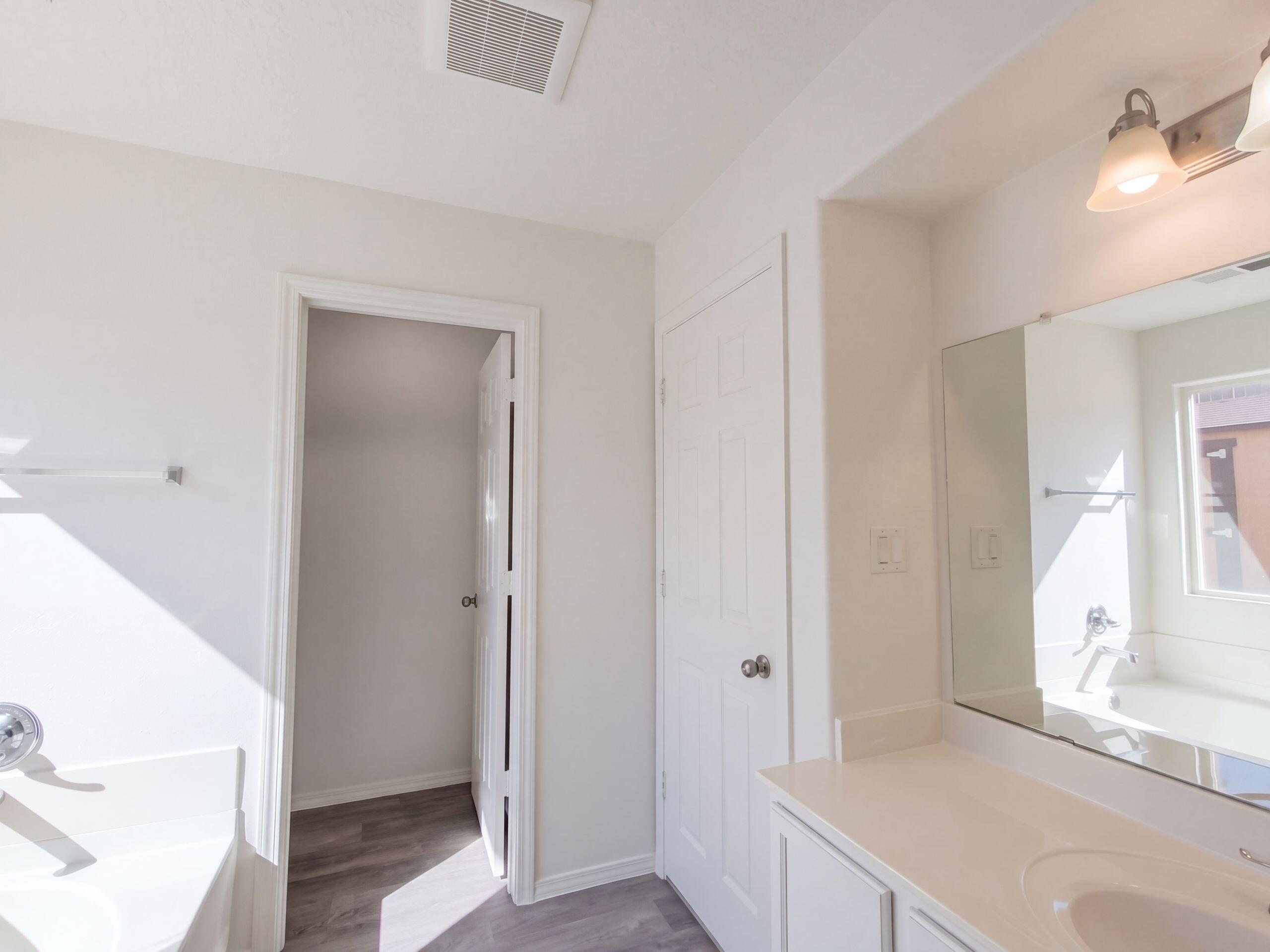 6608 Mountain Hawk Loop Northeast Rio Rancho, NM 87144 - Photo 17 of 45 Gallery Image 17