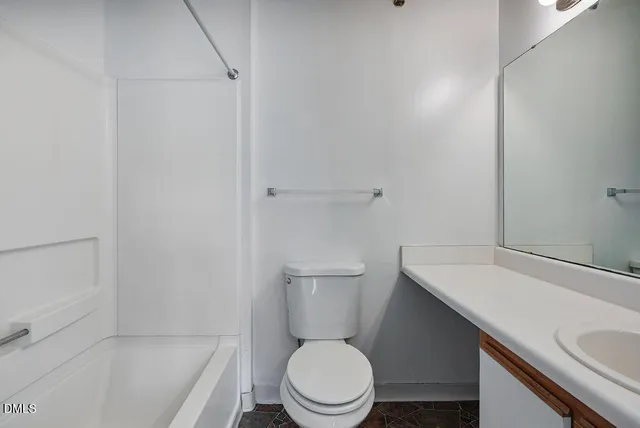 $290,000 | 1411 Collegiate Circle, Unit 302, Raleigh, NC 27606