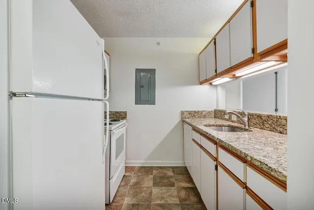 $290,000 | 1411 Collegiate Circle, Unit 302, Raleigh, NC 27606