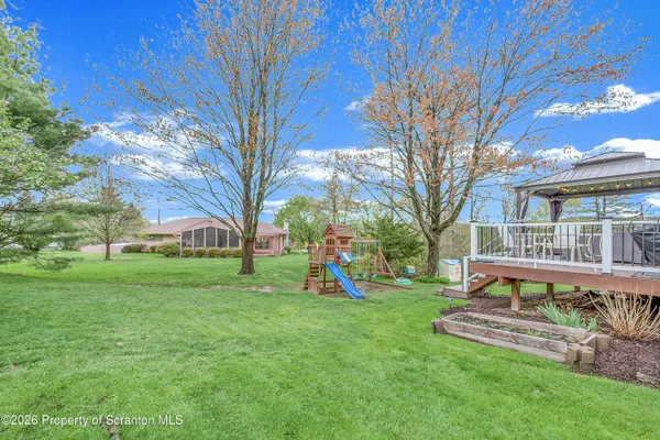 $389,900 | 402 Tulip Circle, Clarks Summit, PA 18411