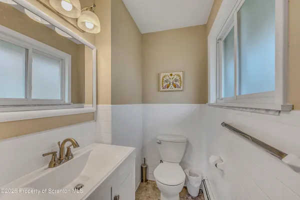 $389,900 | 402 Tulip Circle, Clarks Summit, PA 18411