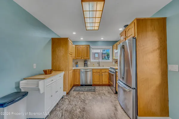 $389,900 | 402 Tulip Circle, Clarks Summit, PA 18411