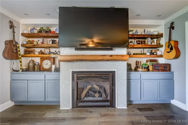 $585,000 | 8641 South 850 West, Nabb, IN 47147