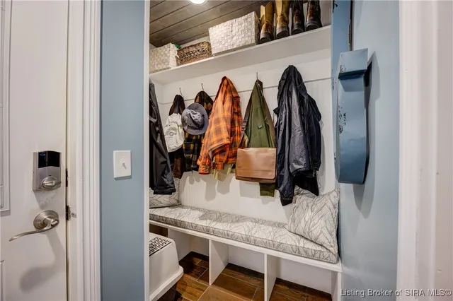 $585,000 | 8641 South 850 West, Nabb, IN 47147