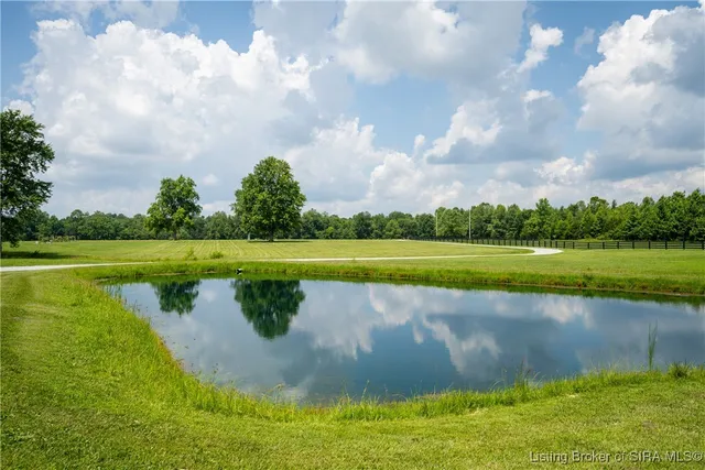 $585,000 | 8641 South 850 West, Nabb, IN 47147