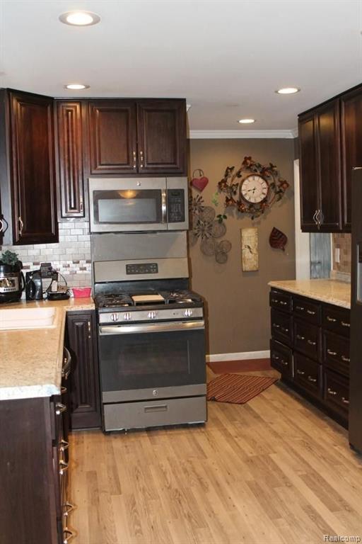 2727 Beck Road Howell, MI 48843 - Photo 4 of 29