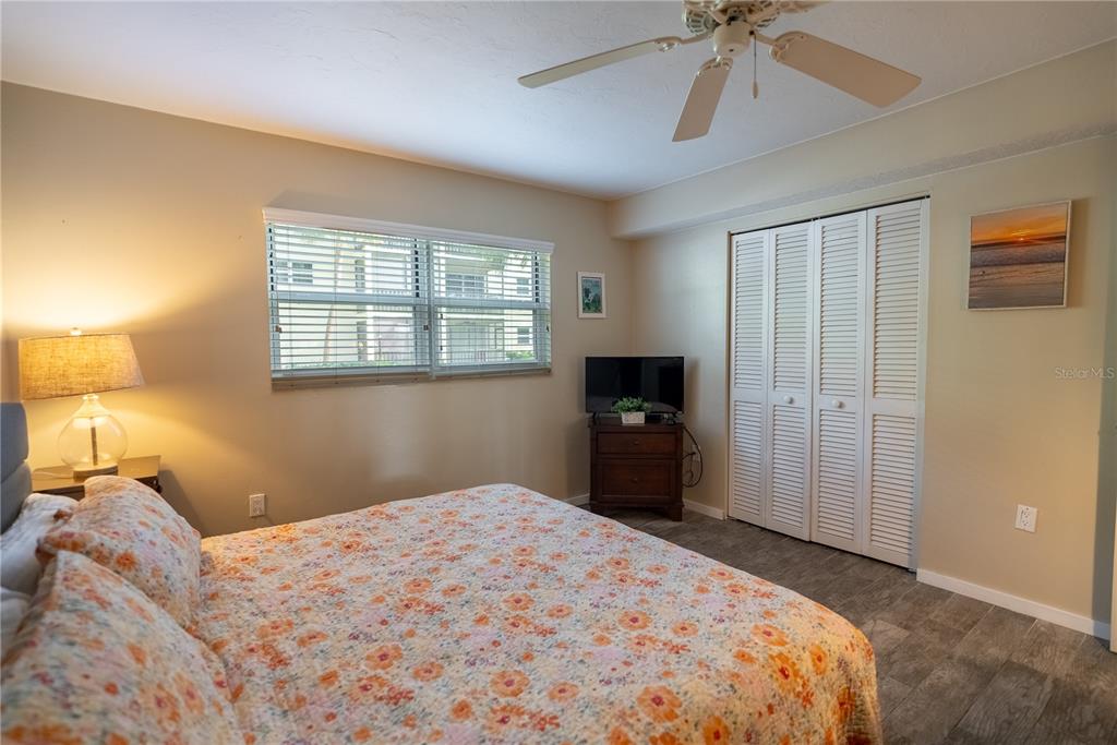 925 Beach Road, Unit 107 Sarasota, FL 34242 - Photo 11 of 31 Gallery Image 11