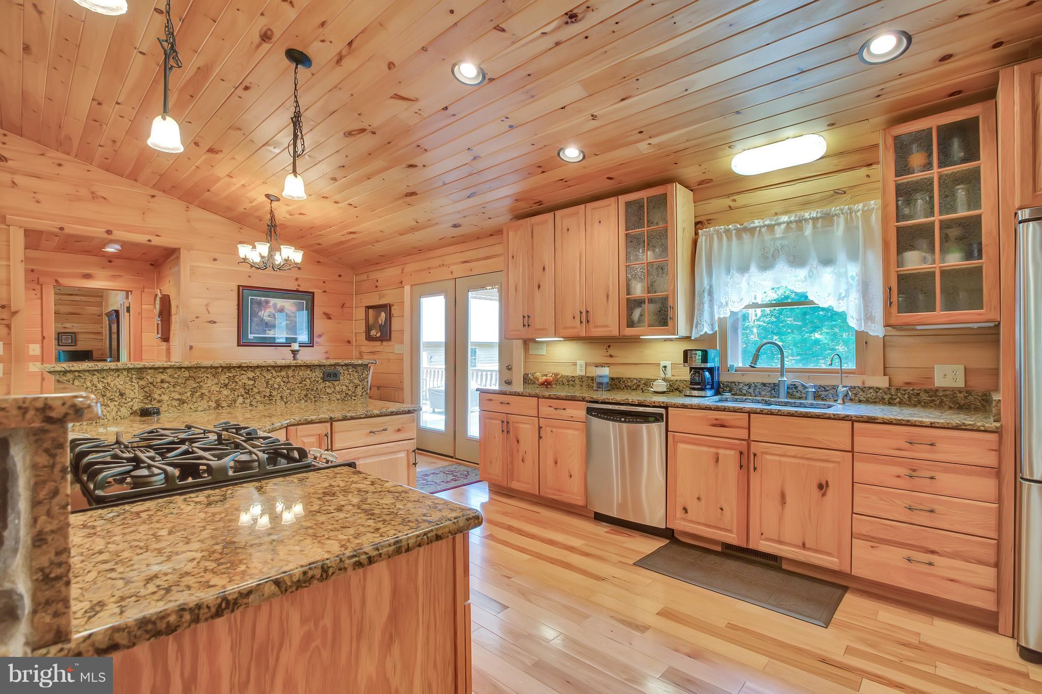 14311 Crawleys Dam Road Goldvein, VA 22720 - Photo 4 of 30 Well Appointed Gourmet Kitchen