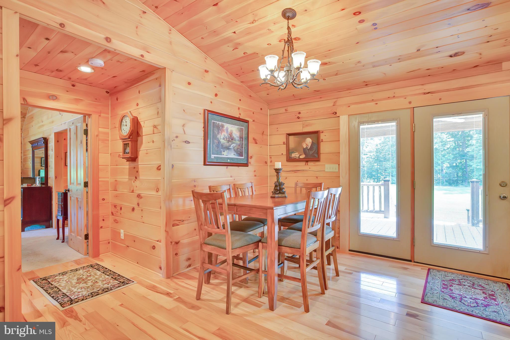 14311 Crawleys Dam Road Goldvein, VA 22720 - Photo 7 of 30 Eat in Kitchen Table Space