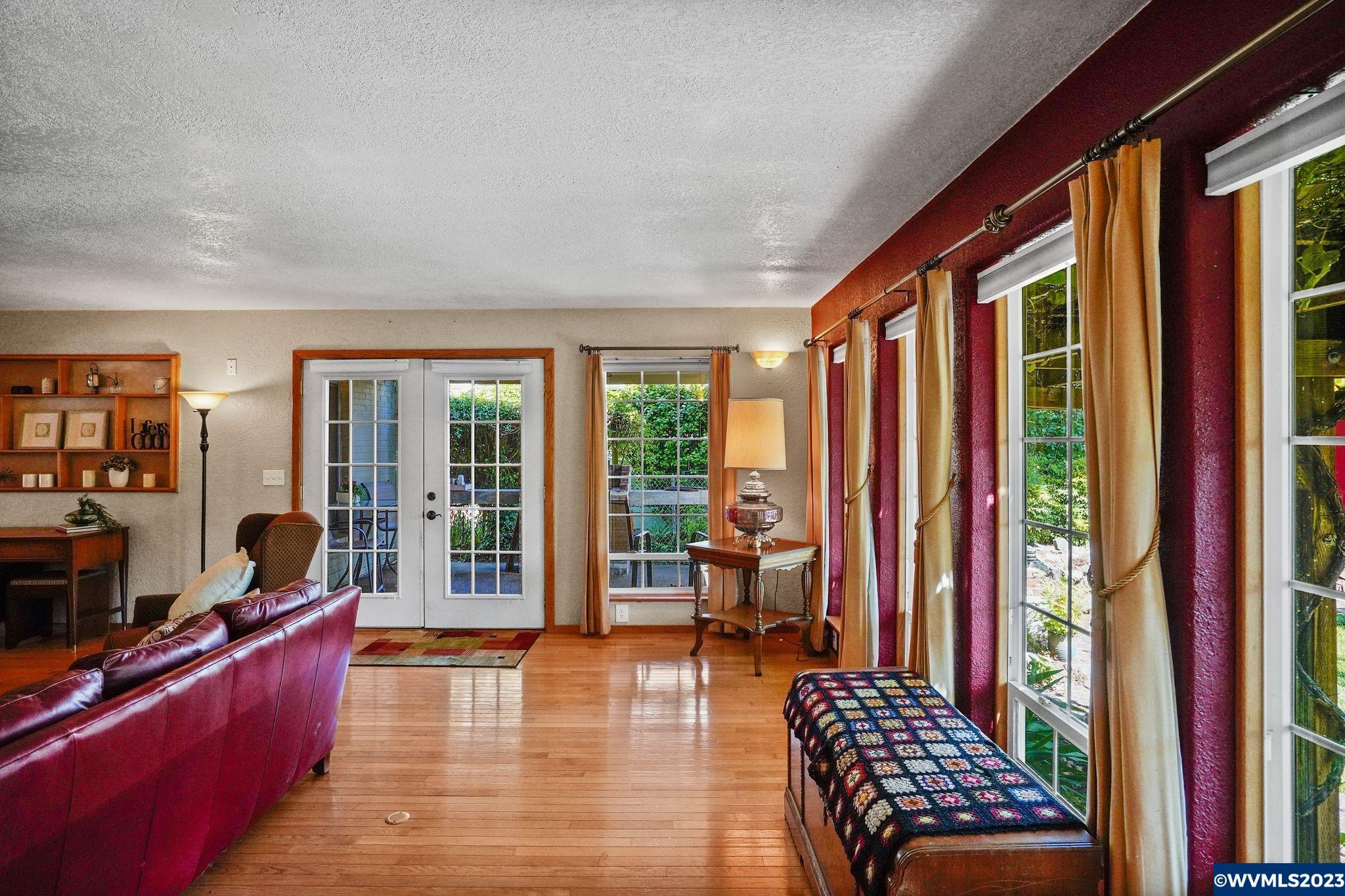1146 Southwest 9th Avenue Albany, OR 97321 - Photo 11 of 38 Gallery Image 11