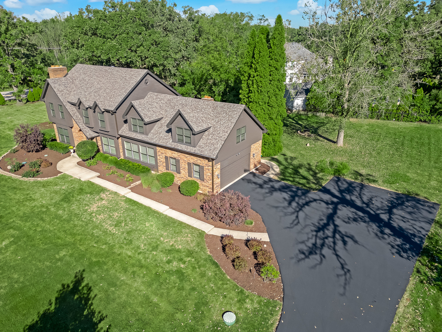 2 Carriage Lane Lemont, IL 60439 - Photo 40 of 44 an aerial view of a house