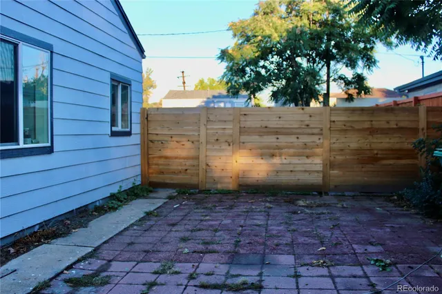 a view of a pathway of a yard