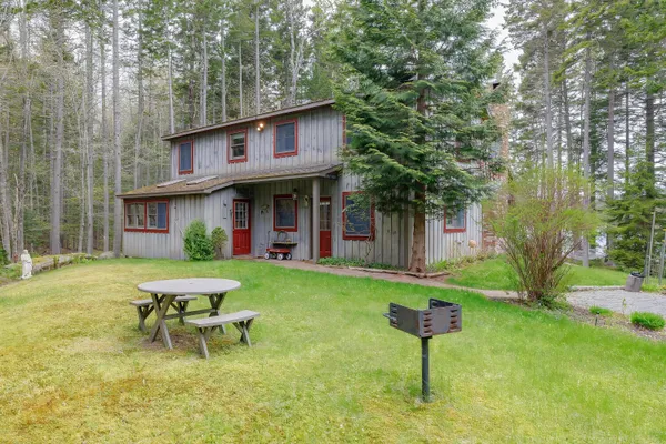 $559,000 | 176 North Main Street, Stonington, ME 04681