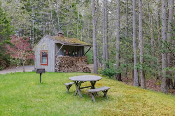 $559,000 | 176 North Main Street, Stonington, ME 04681