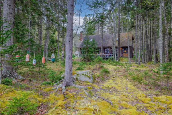 $559,000 | 176 North Main Street, Stonington, ME 04681
