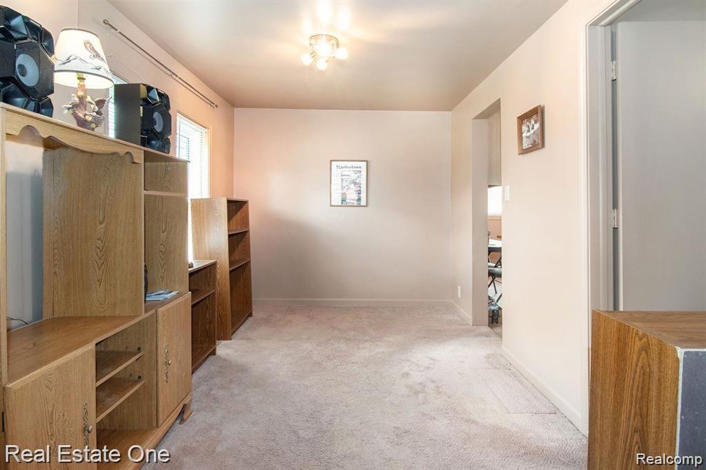 2638 Emmons Avenue Rochester, MI 48307 - Photo 15 of 28 DSC_0032.jpg