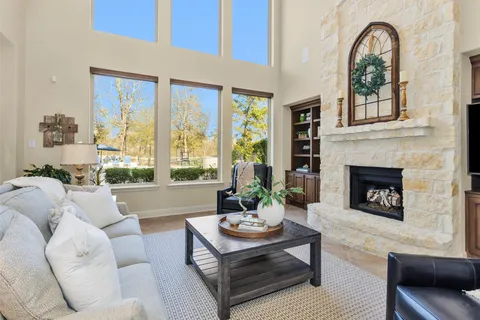 $1,030,000 | 179 Del Monte Pines Drive, Montgomery, TX 77316