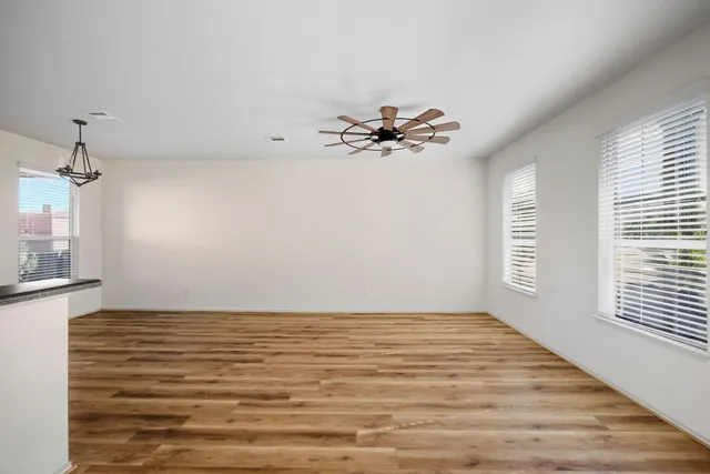 $219,750 | 408 Azurite Drive, Jarrell, TX 76537