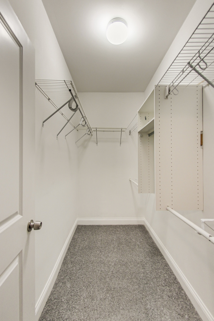 1231 East 46th Street, Unit GE Chicago, IL 60653 - Photo 15 of 16 a view of a small space