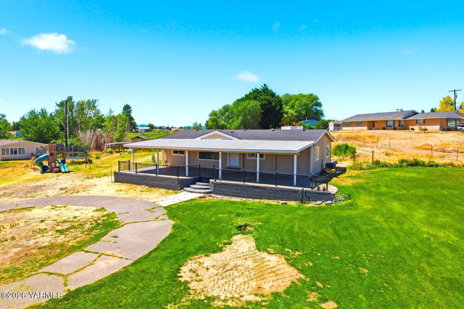 251 Buchanan Road Selah, WA 98942 - Photo 1 of 35 1 251 Buchanan Road