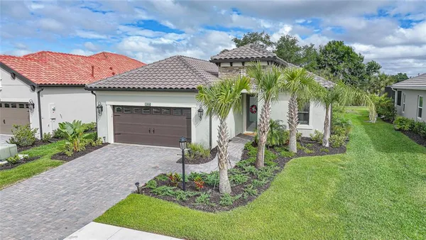 $685,000 | 11016 Hogan Circle, Englewood, FL 34223