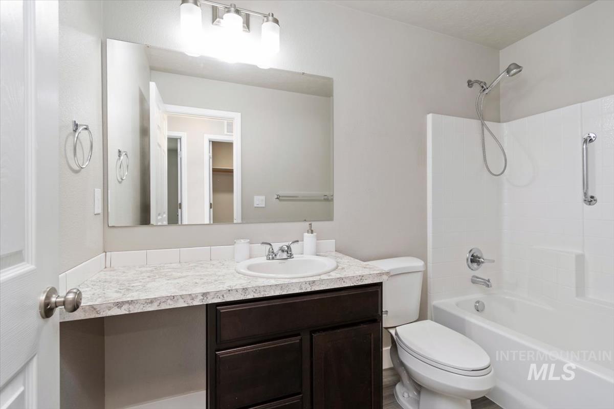 4323 Bainbridge Street Caldwell, ID 83607 - Photo 12 of 50