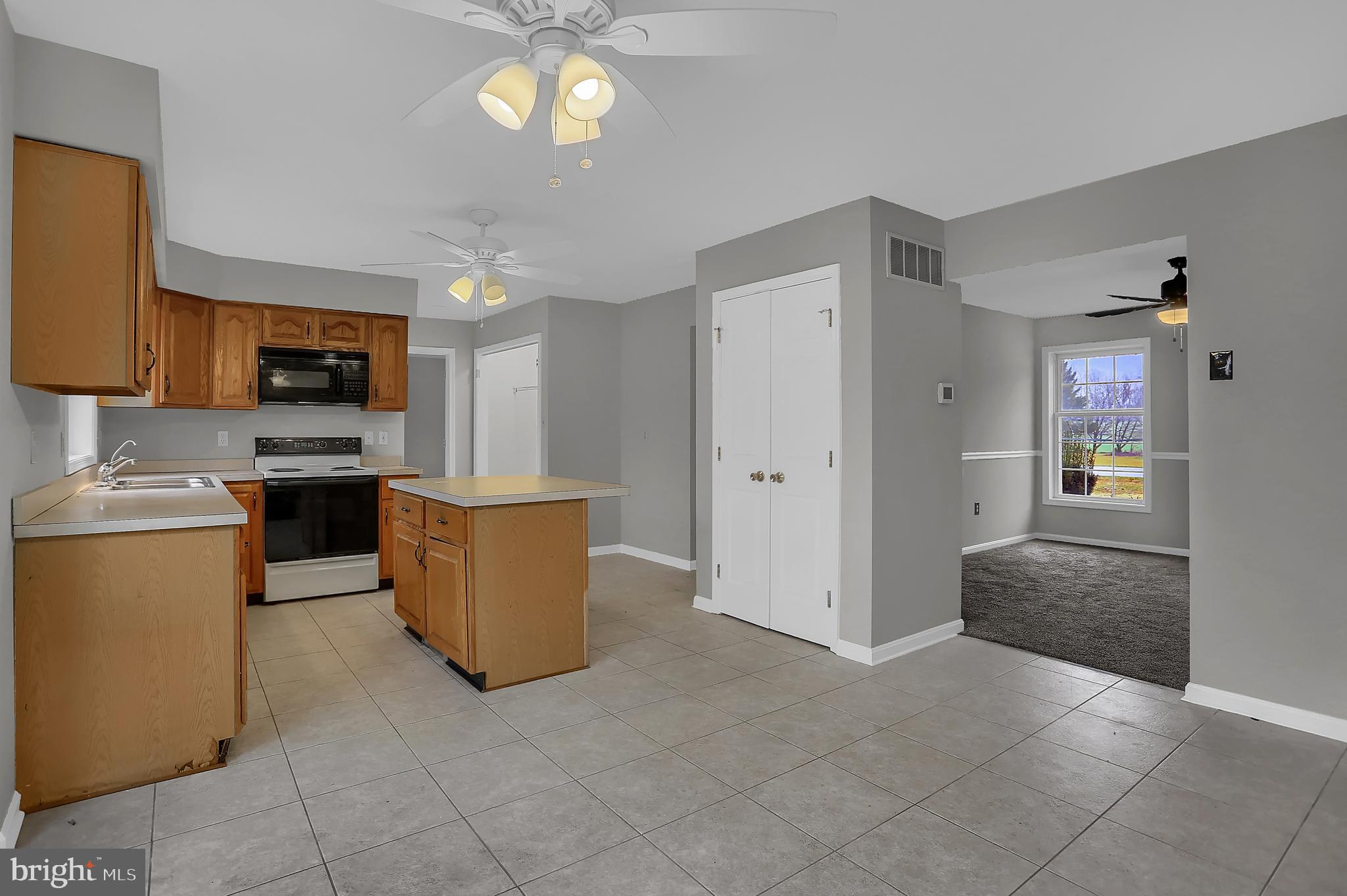 15282 Whitcraft Road New Freedom, PA 17349 - Photo 13 of 54 Kitchen - level 1